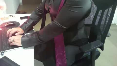 D Starr online show from April 8, 3:28 am