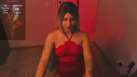 Snapshot of dualwave chatting on December 18, 7:31 pm dualwave online show from December 18, 7:31 pm