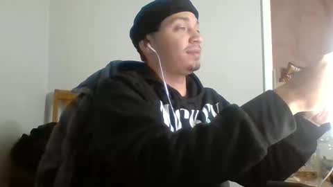 Snapshot of dubz07 chatting on December 8, 2:09 pm dubz07 online show from December 8, 2:09 pm