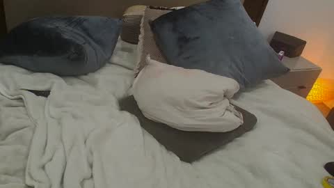 Dude online show from November 6, 1:06 am