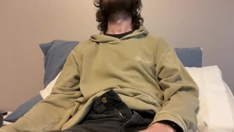 Max online show from April 29, 11:22 pm