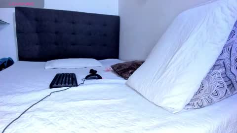 Snapshot of dulccemariaa chatting on May 22, 1:35 am Dulce Maria online show from May 22, 1:35 am
