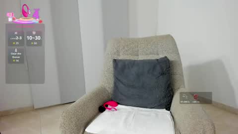 Snapshot of dulce1_ chatting on June 1, 8:49 am Dulce online show from June 1, 8:49 am