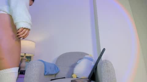 Snapshot of dulce__ammy chatting on April 16, 12:50 pm dulce__ammy online show from April 16, 12:50 pm