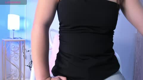 dulce__fiore07 online show from May 2, 12:10 pm