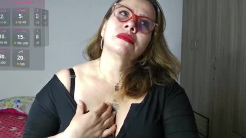 Im Dulce online show from November 26, 2:23 am