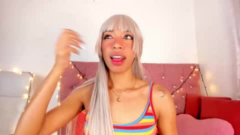 Dulce online show from December 4, 2:26 pm