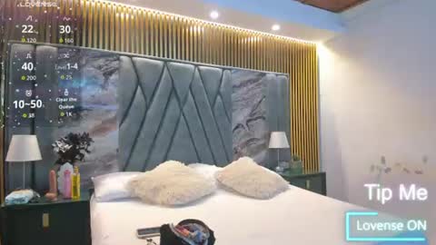 Snapshot of dulce_glamor_ chatting on July 3, 11:27 am Dulce online show from July 3, 11:27 am