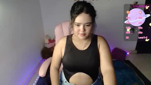 Snapshot of dulce_julieta_ chatting on November 8, 11:25 pm Dulce online show from November 8, 11:25 pm