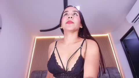 kitty  online show from March 31, 11:54 am