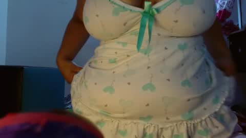 Snapshot of dulce_mmaria chatting on March 11, 11:55 am dulce online show from March 11, 11:55 am