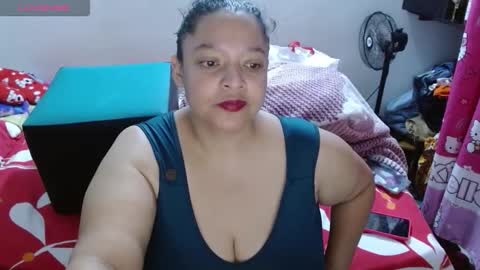 Snapshot of dulce_mmaria chatting on October 16, 2:07 pm dulce online show from October 16, 2:07 pm