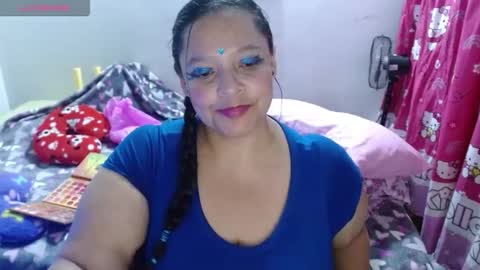 Snapshot of dulce_mmaria chatting on October 31, 1:39 am dulce online show from October 31, 1:39 am