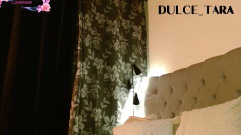 Snapshot of dulce_tara chatting on November 25, 3:06 am online show from November 25, 3:06 am