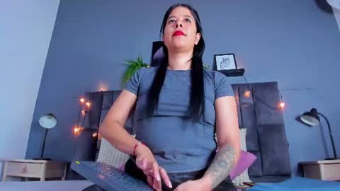 Snapshot of dulceaurora_ chatting on July 14, 2:49 am DULCE AURORA online show from July 14, 2:49 am