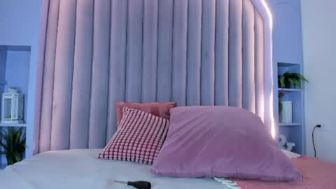 Snapshot of dulceaurora_ chatting on July 15, 2:50 am DULCE AURORA online show from July 15, 2:50 am