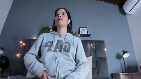Snapshot of dulceaurora_ chatting on July 19, 10:52 am DULCE AURORA online show from July 19, 10:52 am