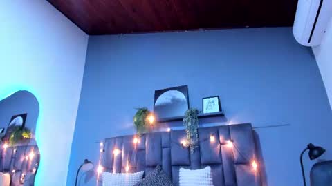 Snapshot of dulceaurora_ chatting on July 29, 2:43 am DULCE AURORA online show from July 29, 2:43 am