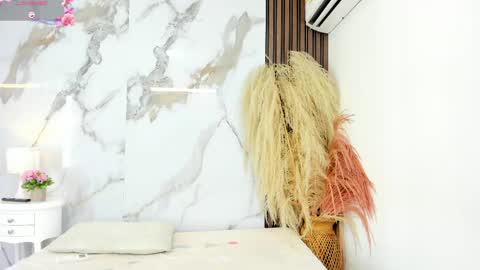 Dulce online show from May 25, 12:11 pm