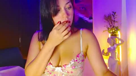dulcepicante_1 online show from May 20, 8:53 am