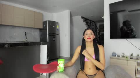 Snapshot of dulceromance chatting on December 16, 6:32 am Jlozada05 online show from December 16, 6:32 am