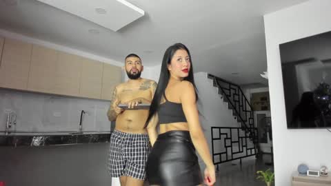 Snapshot of dulceromance chatting on December 17, 5:18 am Jlozada05 online show from December 17, 5:18 am