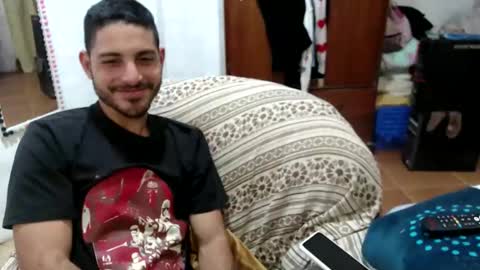 Snapshot of dulcetentations chatting on November 5, 12:21 am shany y alan online show from November 5, 12:21 am