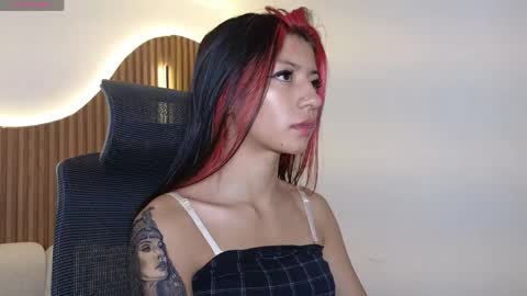 Snapshot of dulcetorresvg chatting on June 5, 4:52 am Dulce online show from June 5, 4:52 am