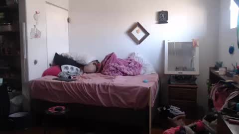 dumbgirl5150 online show from February 26, 6:29 pm