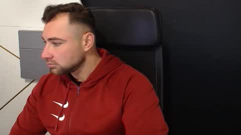 Snapshot of duncanstones chatting on October 29, 5:53 am DuncanStone online show from October 29, 5:53 am