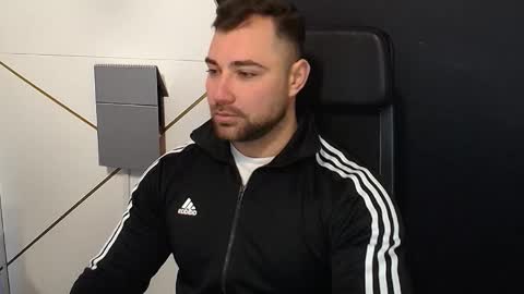 Snapshot of duncanstones chatting on November 2, 5:21 am DuncanStone online show from November 2, 5:21 am