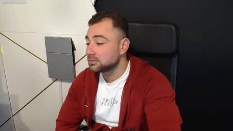 Snapshot of duncanstones chatting on November 7, 5:40 am DuncanStone online show from November 7, 5:40 am