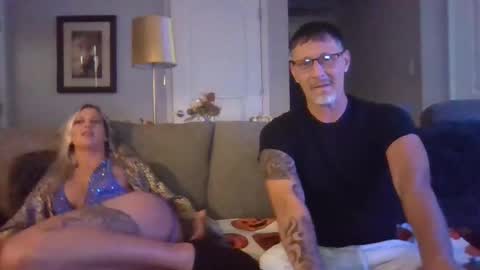 Snapshot of duo20 chatting on October 23, 6:17 pm DUO2069 online show from October 23, 6:17 pm