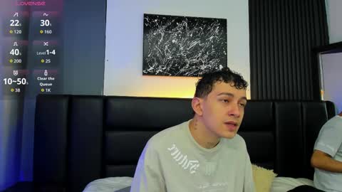 Thomas and Noah online show from October 28, 12:09 pm