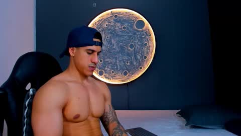 Snapshot of duran_dhikol1 chatting on November 26, 3:29 am duran_dhikol1 online show from November 26, 3:29 am