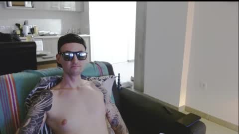 Snapshot of durexdublex chatting on January 18, 12:46 am durexdublex online show from January 18, 12:46 am