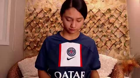 duskybeautyy online show from February 3, 11:37 am