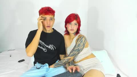 Nicolle y Julian online show from April 29, 2:04 am