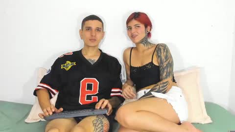 Nicolle y Julian online show from May 21, 1:45 am