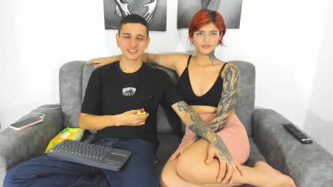 Nicolle y Julian online show from May 27, 1:46 am