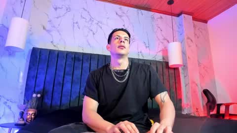Dustin Sonne online show from May 4, 3:35 am