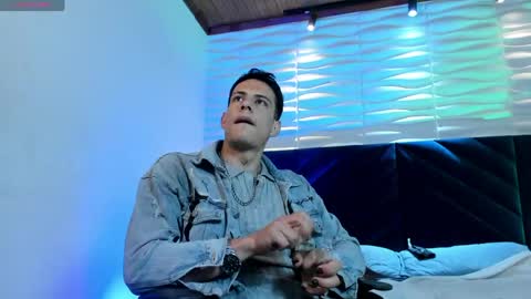 Dustin Sonne online show from May 18, 3:35 am