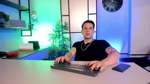 Dustin Sonne online show from May 19, 3:24 am