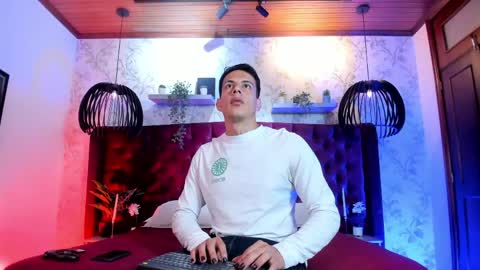 Dustin Sonne online show from May 20, 3:34 am