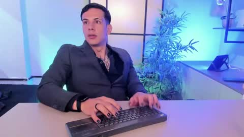 Dustin Sonne online show from June 7, 3:32 am