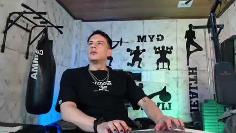 Dustin Sonne online show from June 21, 3:31 am
