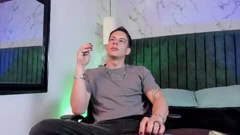 Dustin Sonne online show from July 18, 3:33 am
