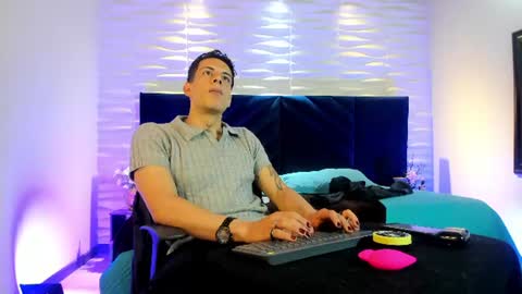 Dustin Sonne online show from July 22, 3:31 am