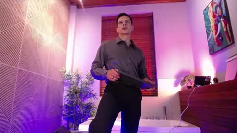 Dustin Sonne online show from July 31, 4:01 am