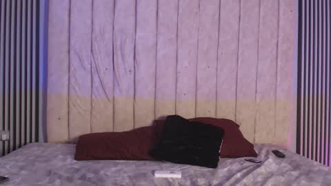 Snapshot of dustinandjordan chatting on November 20, 1:44 pm dustinandjordan online show from November 20, 1:44 pm